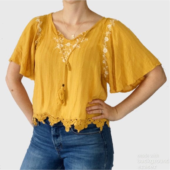 Alya Short Sleeve Embroidered Blouse Size M - Picture 1 of 7